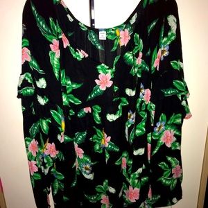 Beautiful floral shirt ✨